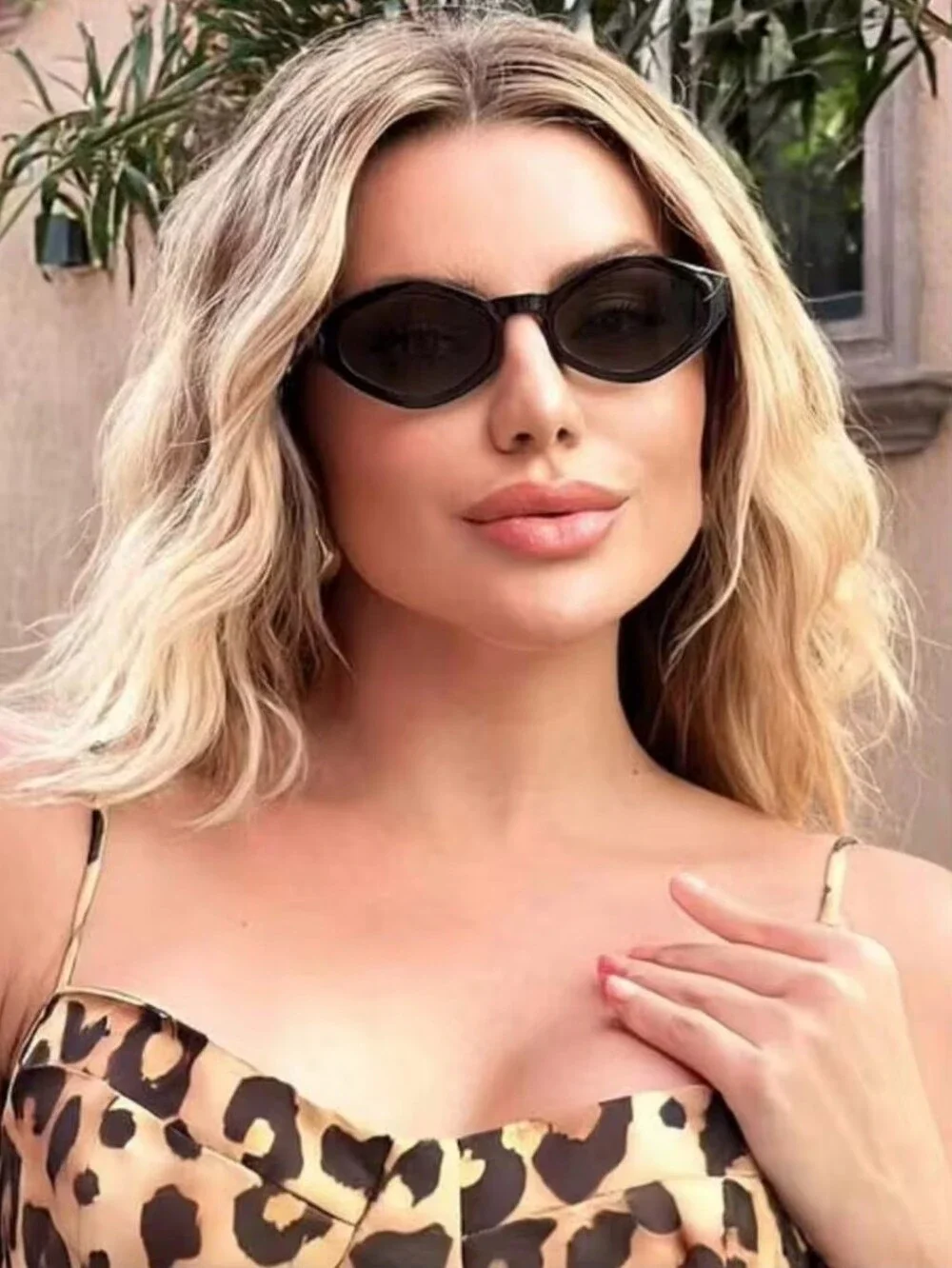 Women's Slim Cat-Eye Sunglasses - Black